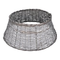 Biały kosz wiklinowy pod choinkę sztuczną